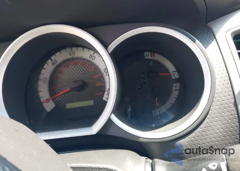 2011 Toyota Tacoma Base V6 z USA, uszkodzony, nr VIN 3TMLU4EN1BM077652